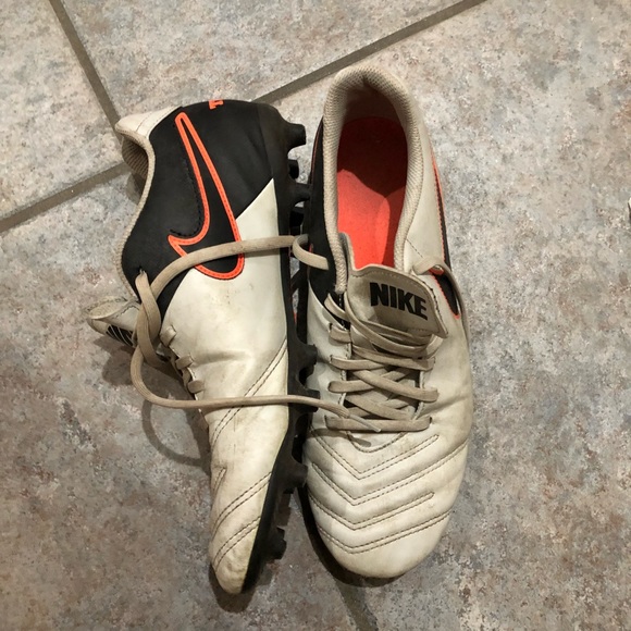 Nike Cleats - Picture 2 of 2